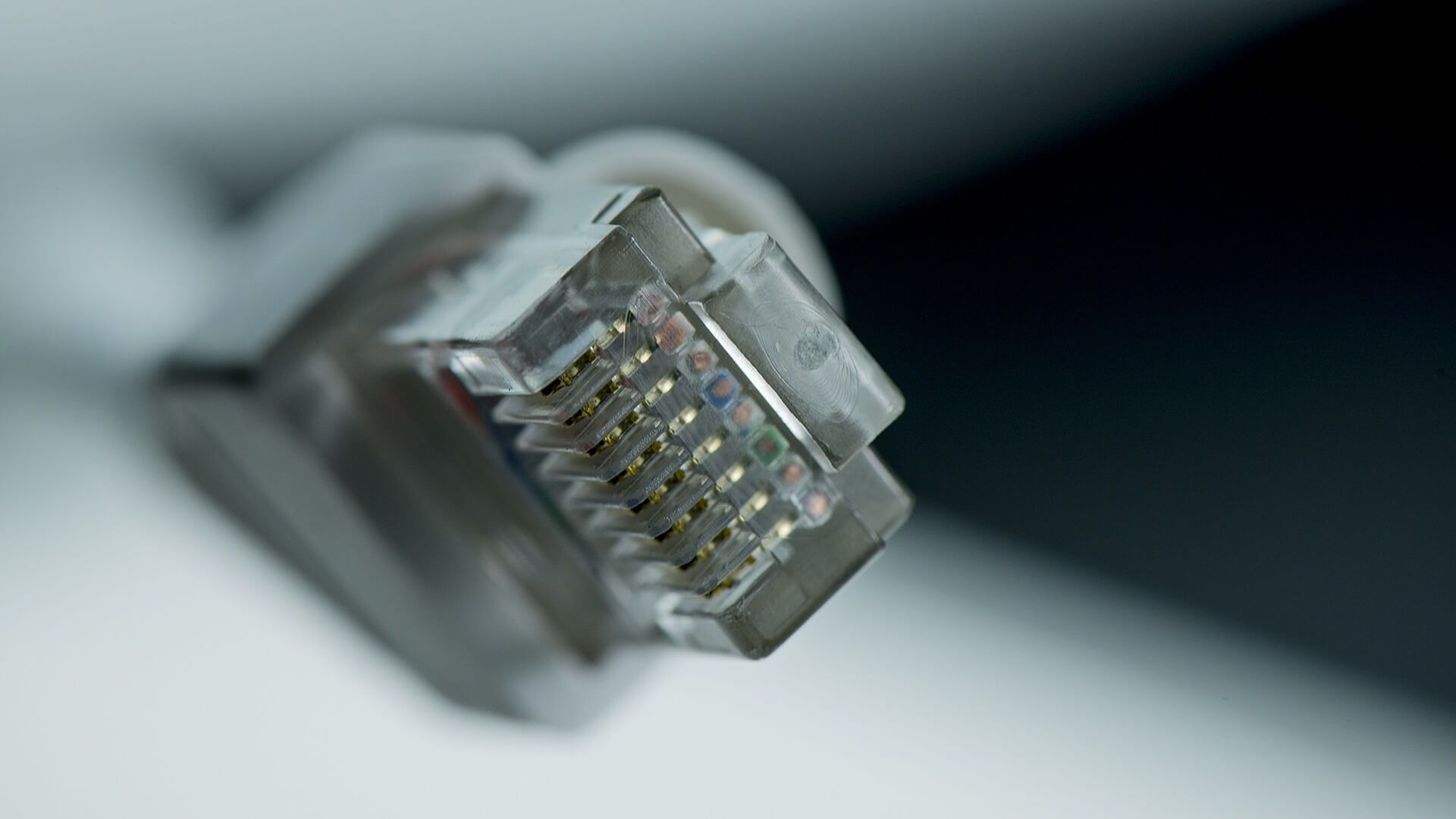 Wsparcie techniczne i dostępność hostingu